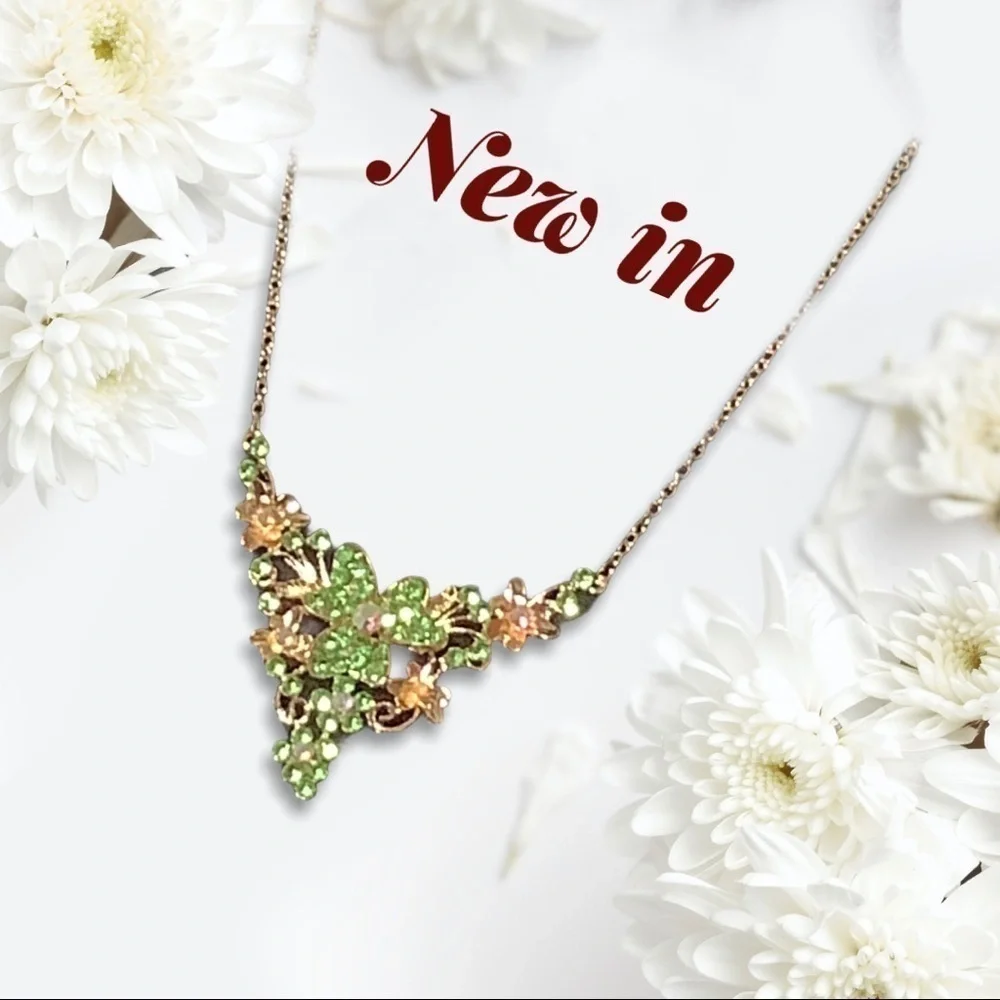 Boutique NEW - festive bling statement clover ☘️ st. Patrick’s Day - Irish